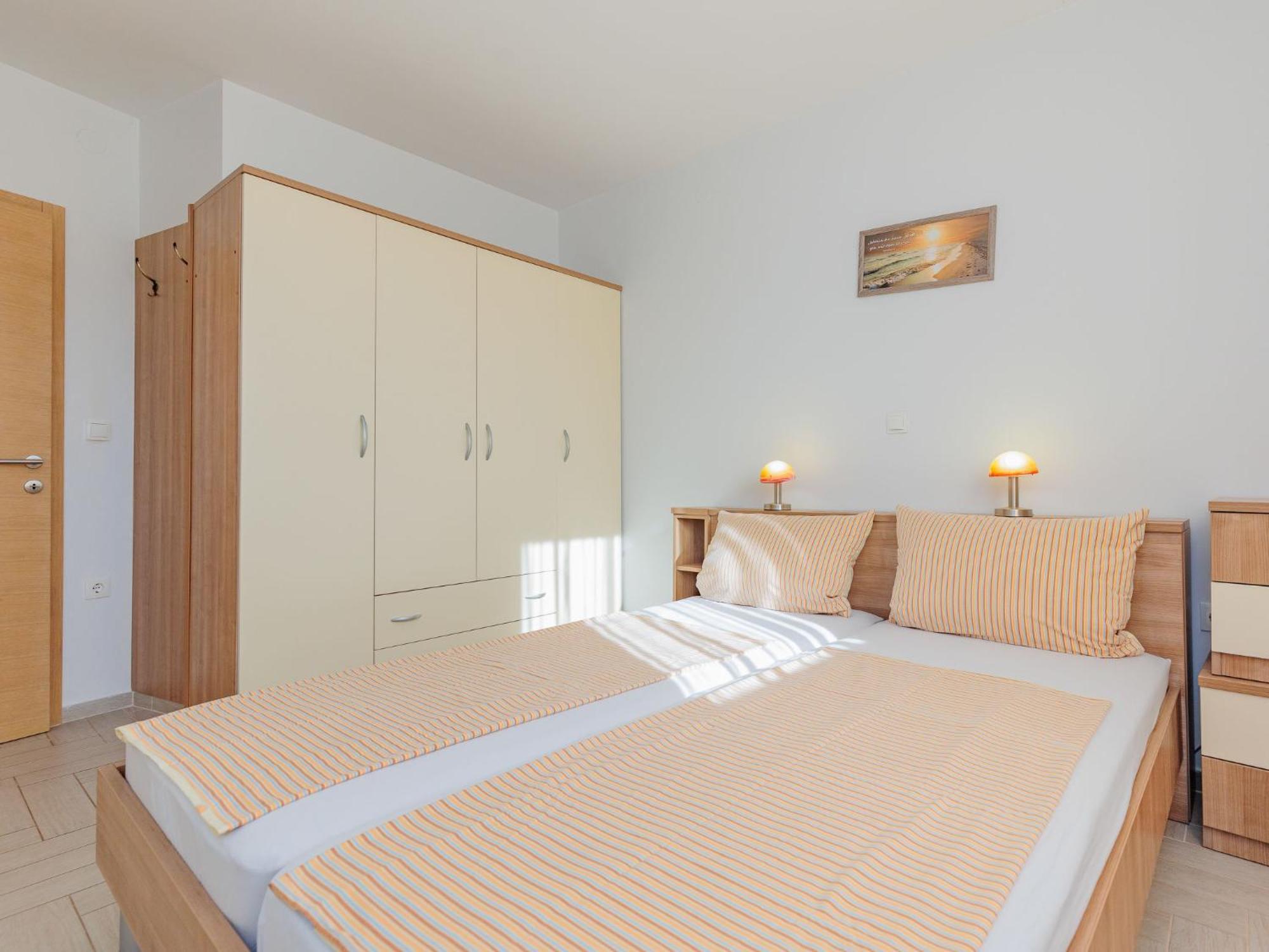 Apartment Mlasina-3 By Interhome Нін Екстер'єр фото