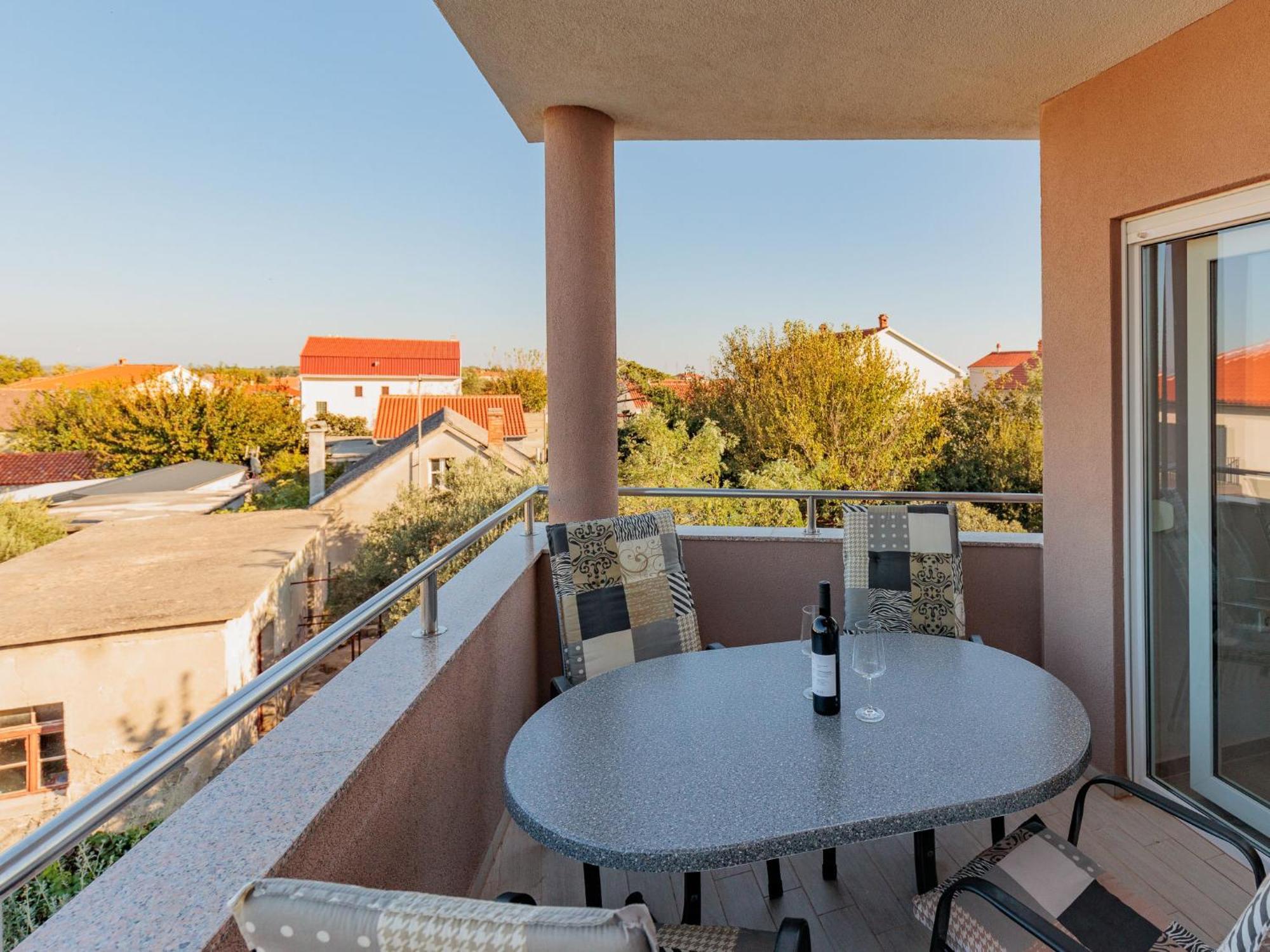 Apartment Mlasina-3 By Interhome Нін Екстер'єр фото