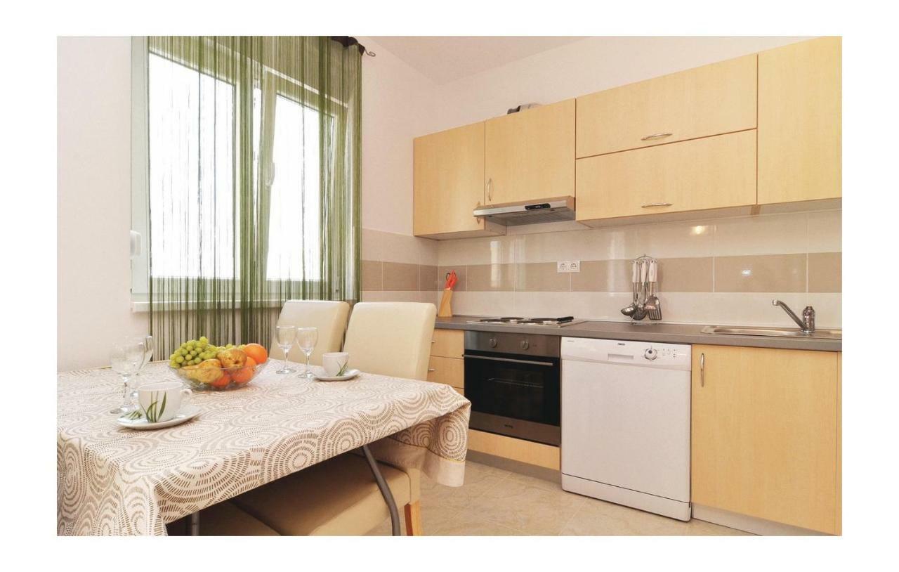 Apartment Mlasina-3 By Interhome Нін Екстер'єр фото